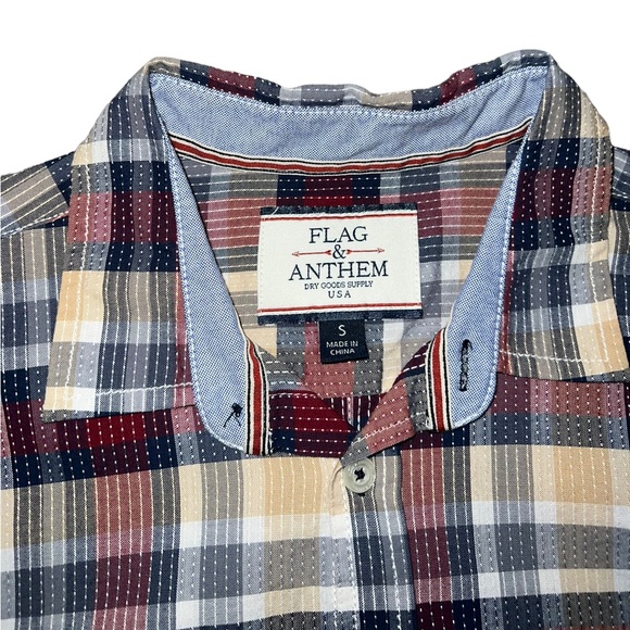 Flag & Anthem Plaid Multicolored Long Sleeve Button Up Shirt Men’s Size Small - Picture 3 of 3